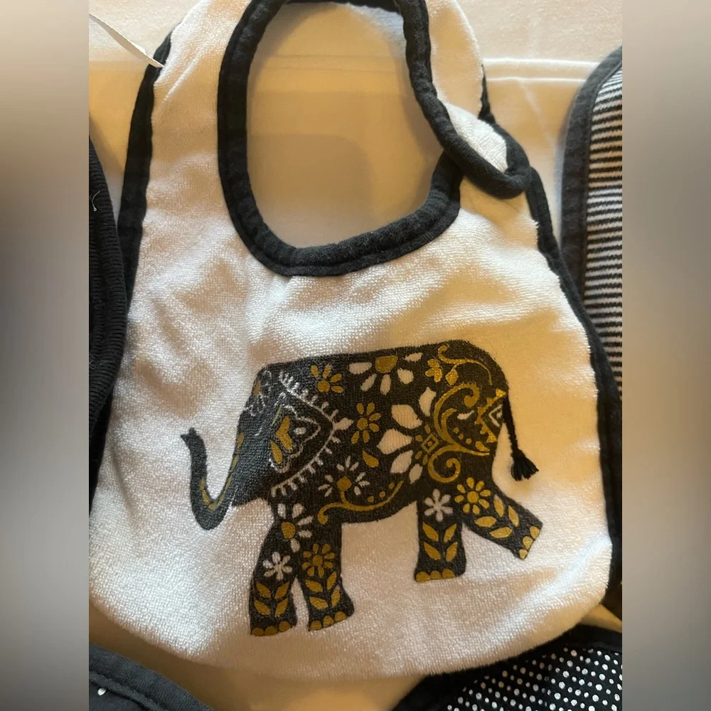 Koala Kids/Carters Black and White Baby Bib
